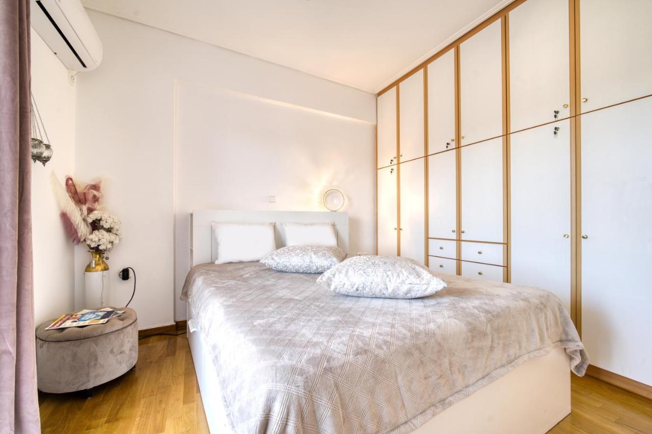 Sea & Mountain Apartment Close To Port And City Lávrion エクステリア 写真