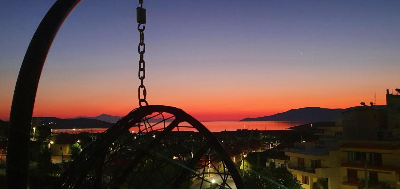 Sea & Mountain Apartment Close To Port And City Lávrion エクステリア 写真