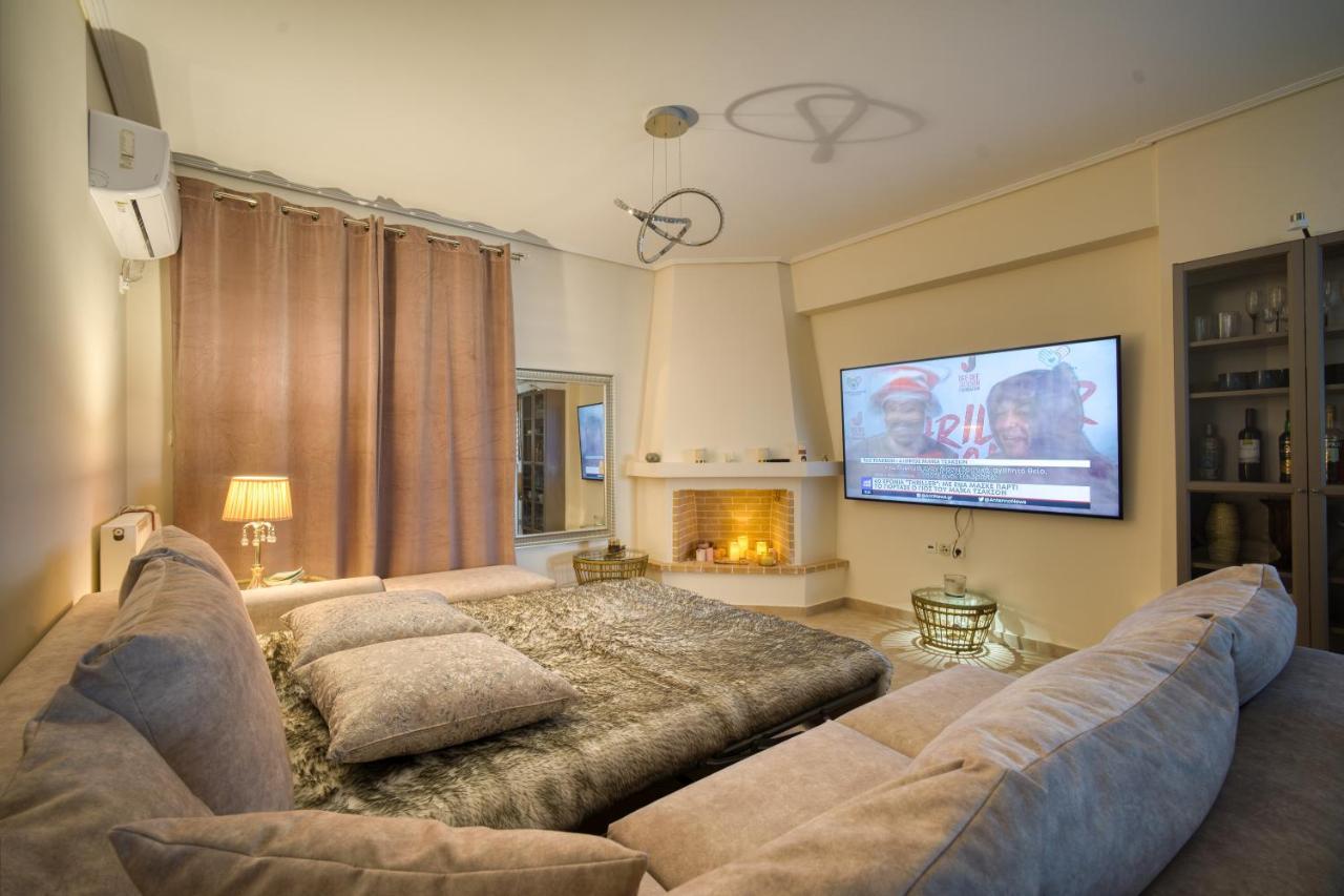 Sea & Mountain Apartment Close To Port And City Lávrion エクステリア 写真