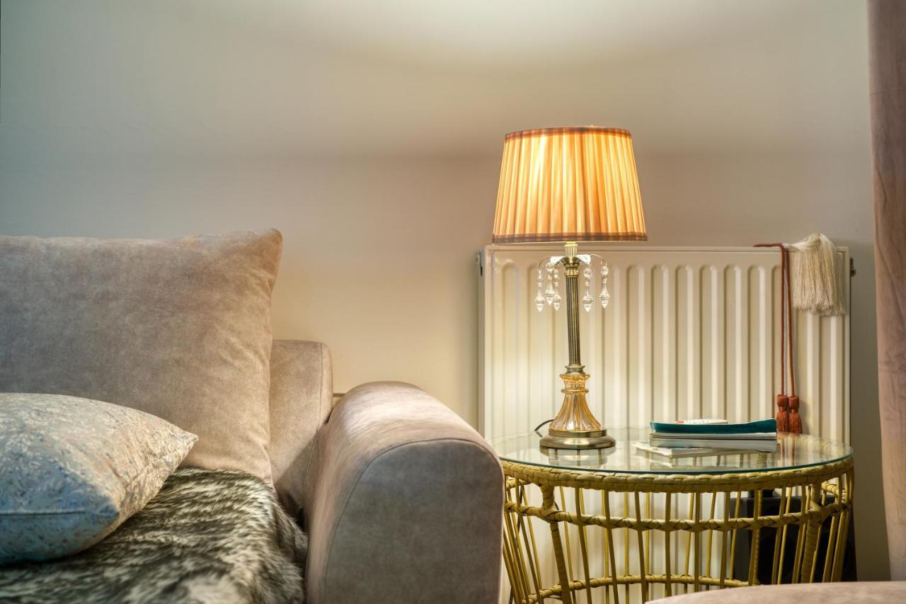 Sea & Mountain Apartment Close To Port And City Lávrion エクステリア 写真
