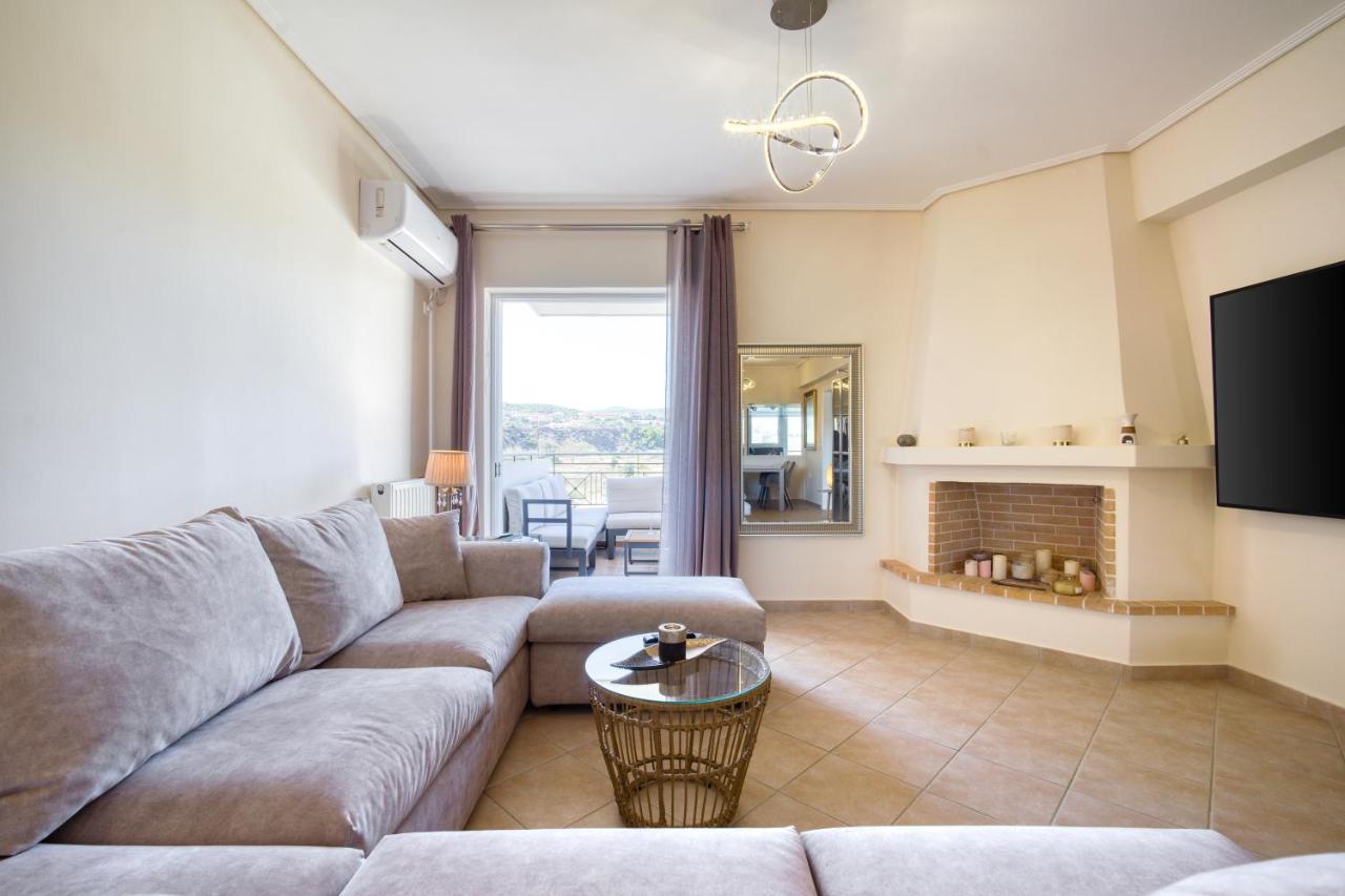 Sea & Mountain Apartment Close To Port And City Lávrion エクステリア 写真