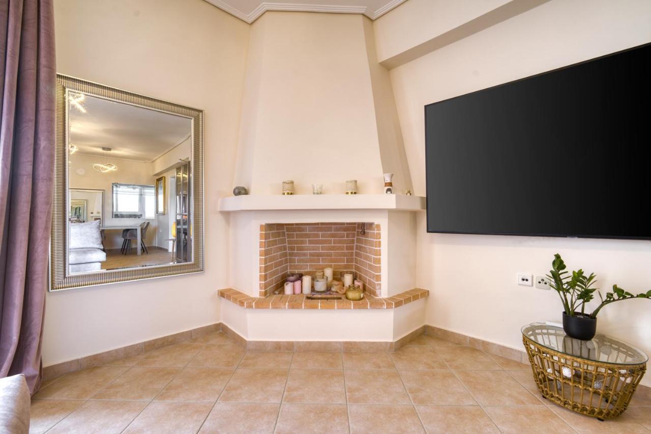 Sea & Mountain Apartment Close To Port And City Lávrion エクステリア 写真