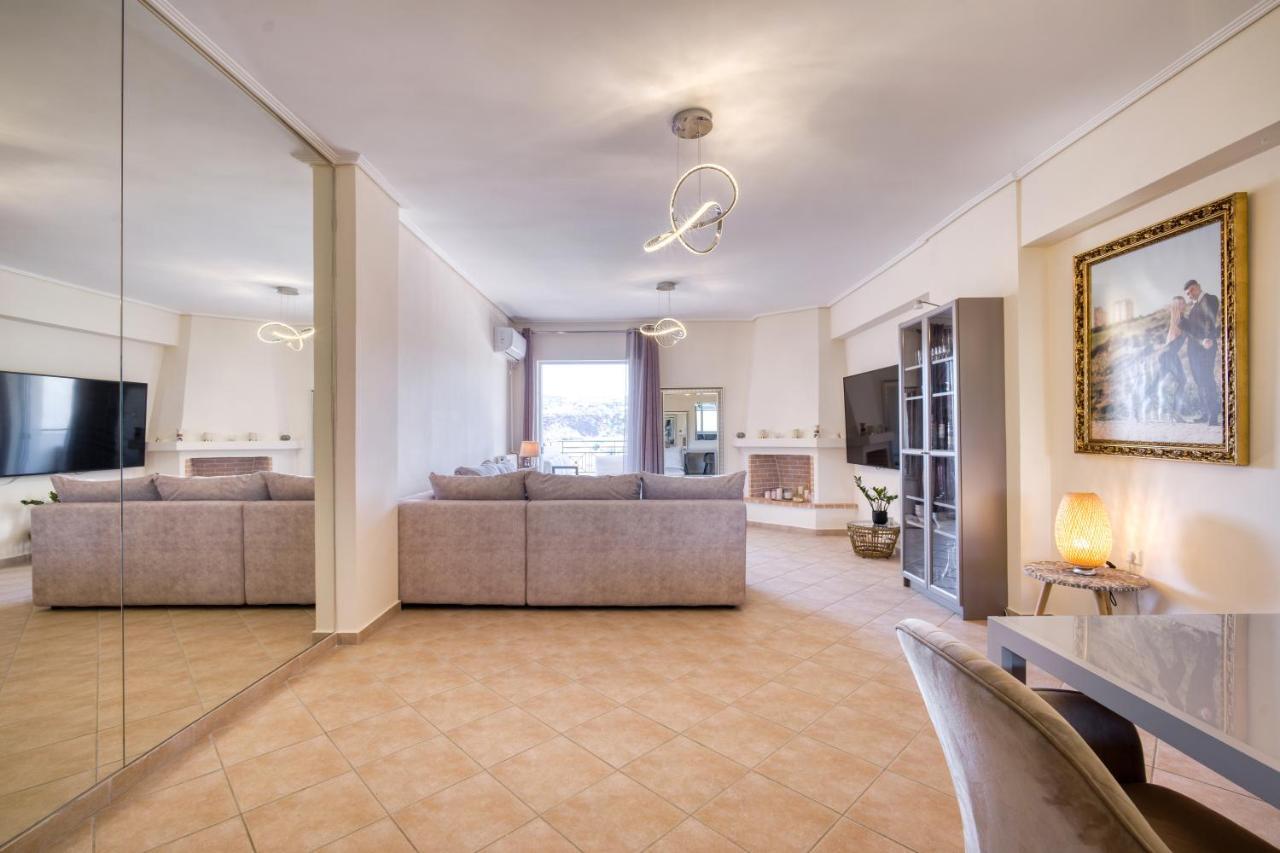Sea & Mountain Apartment Close To Port And City Lávrion エクステリア 写真