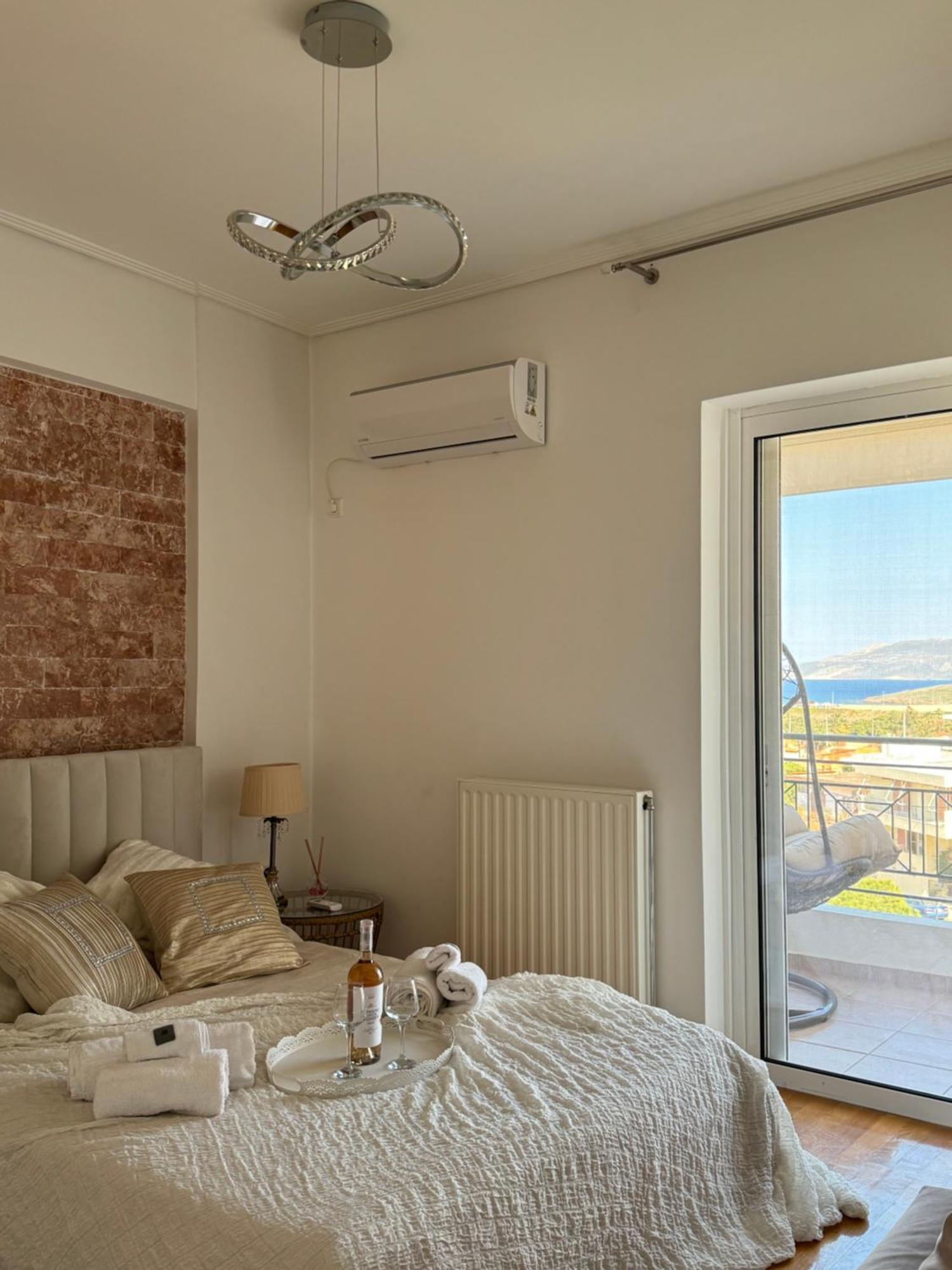 Sea & Mountain Apartment Close To Port And City Lávrion エクステリア 写真