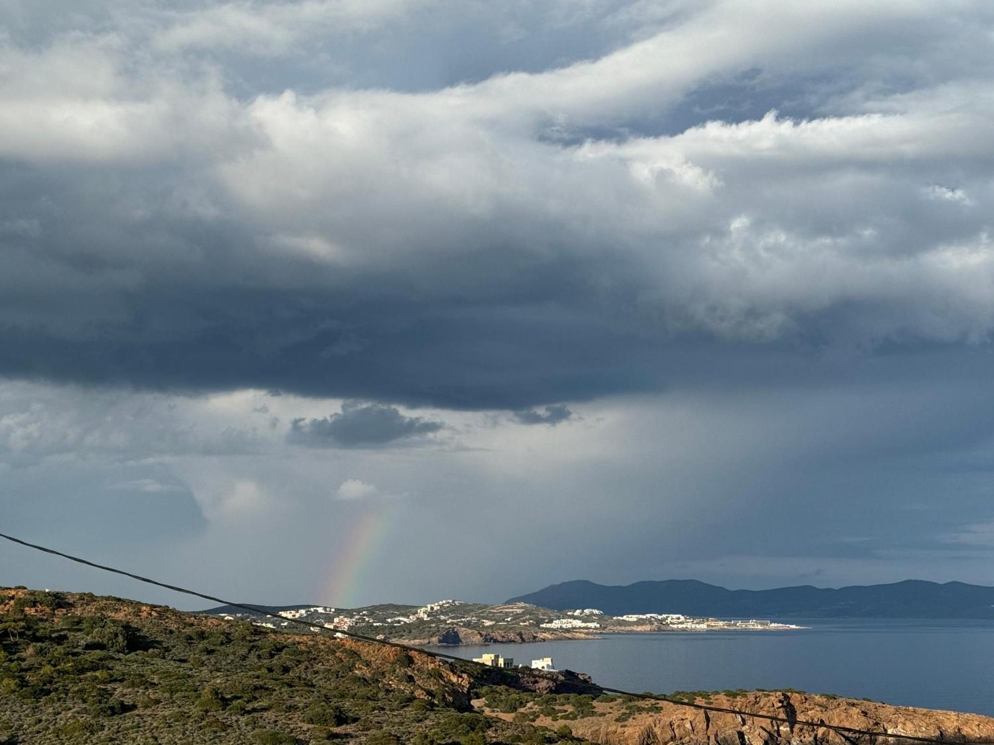 Sea & Mountain Apartment Close To Port And City Lávrion エクステリア 写真